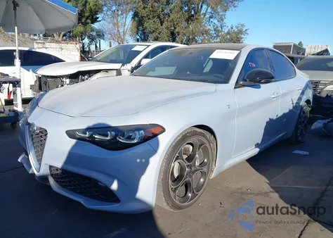 2024 Alfa Romeo Giulia Ti Rwd z USA, uszkodzony, nr VIN ZARFAMBNXR7677672